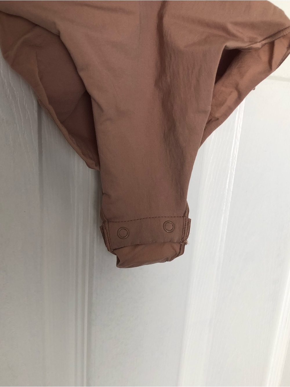 SKIMS Everyday Sculpt Bodysuit Sienna Large - Picture 6 of 10